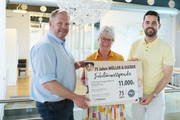 Spendenübergabe an die Stiftung Hospizdienst Oldenburg